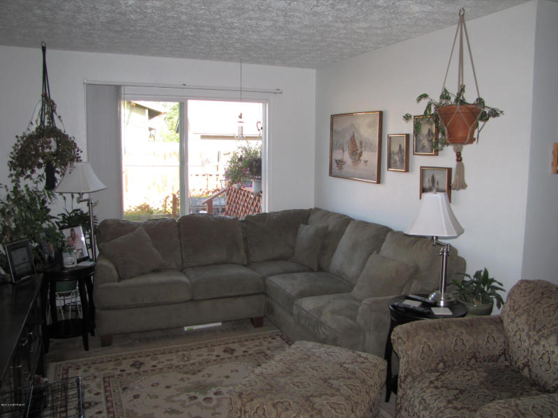 10109 Goose Berry Place, Anchorage, AK 99515 