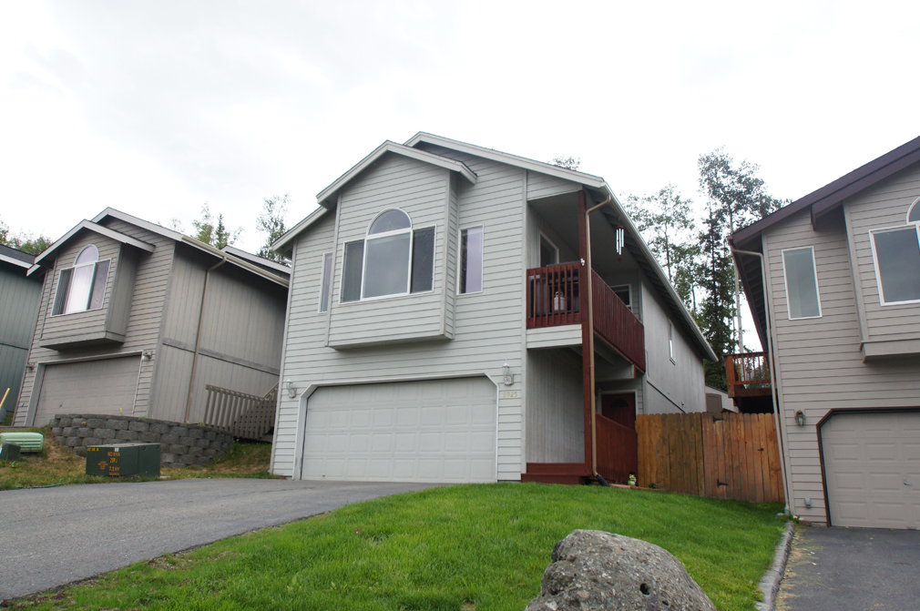 8925 Birch Park Circle, Eagle River, AK 99577 