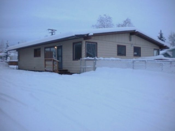 4449 San Roberto Avenue, Anchorage, AK 99508 