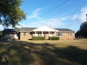 646 JOHNSTON ST, MOUNDVILLE, AL 35474