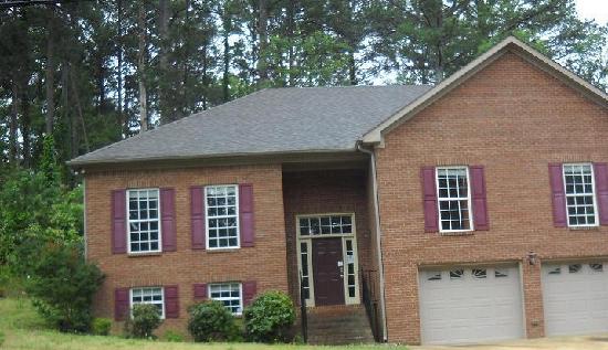 557 Oak Drive East, Trussville, AL 35173 