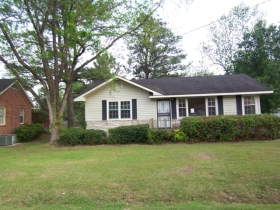 205 FOURTH AVE NE, REFORM, AL 35481