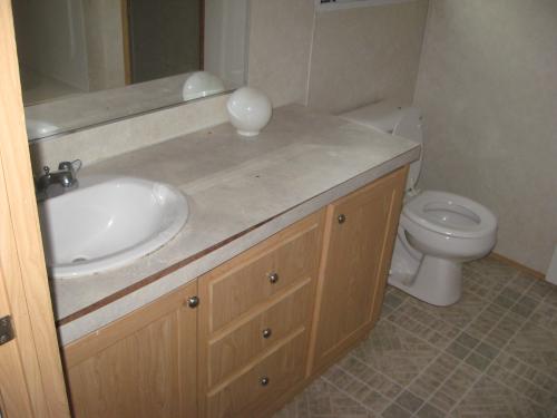 111 DRAKE RD, Anniston, AL 36201 