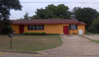 2407 East Clarence Avenue, Tuskegee, AL 36083 