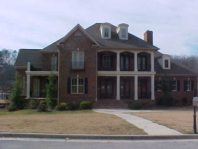 1635 Lake Cove Dr, Decatur, AL 35603 