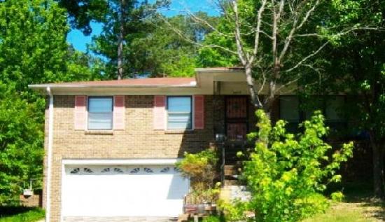 2437 Etowah St, Tarrant, AL 35217 