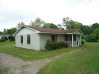 208 Penter Ave, Clanton, AL 35045 