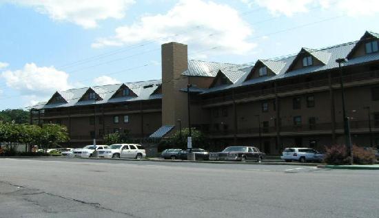 7046 Val Monte Dr 401, Guntersville, AL 35976 