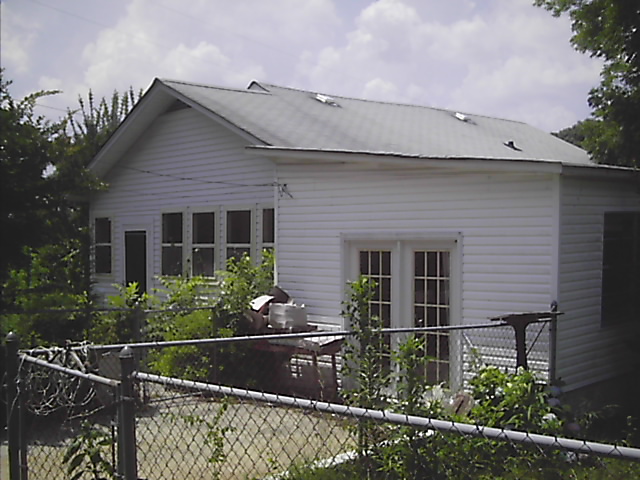 1401 TYLER AVE NW, RUSSELLVILLE, AL 35653 