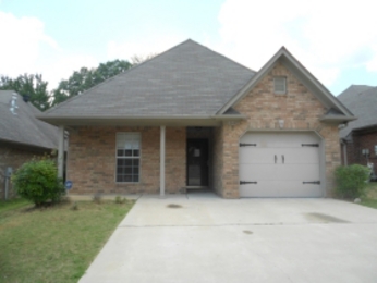 2048 Willow Glenn Dr, Birmingham, AL 35215 