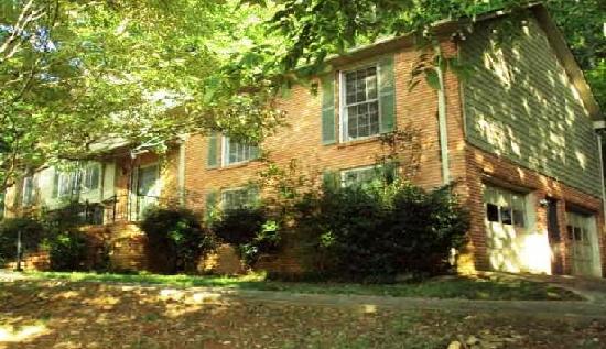 1461 Oakridge Dr, Birmingham, AL 35242 