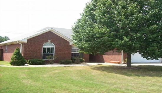 2312 Camden Cave West, Muscle Shoals, AL 35661 