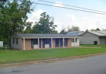 1612 Chickasaw Stre, Demopolis, AL 36732 