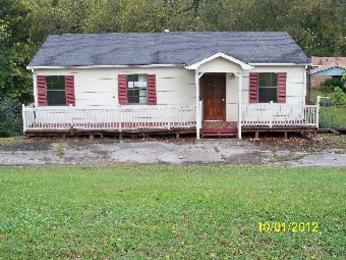 111 Oak Rd, Anniston, AL 36206 