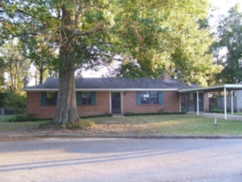 108 Holiday Ct, Taylor, AL 36301 