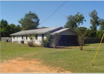 5461 Wolf Log Rd, Flomaton, AL 36441 