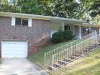 826 Sherwood Forest Dr, Birmingham, AL 35235 