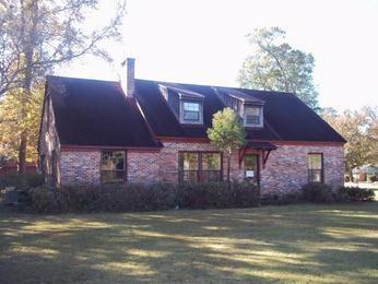 203 W Horner St, Atmore, AL 36502 