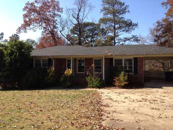 1408 Greenbrier Ln, Anniston, AL 36207 