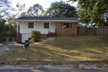 709 Townsend Cir, Chickasaw, AL 36611 