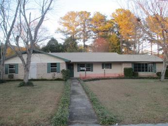 1821 Edwardian Way, Anniston, AL 36207 