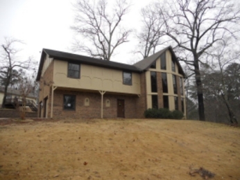 1405 Woodward Cir, Gardendale, AL 35071 