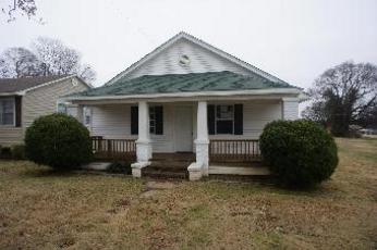 2902 10th Avenue E, Sheffield, AL 35660 