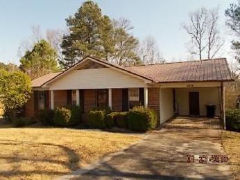 2413 Sunset Strip, Gadsden, AL 35904 