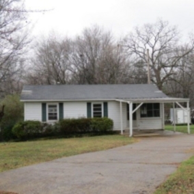 815 Dixie Ave, Florence, AL 35630 