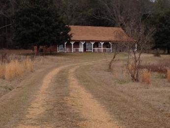 902 River Falls Rd, Wetumpka, AL 36092 