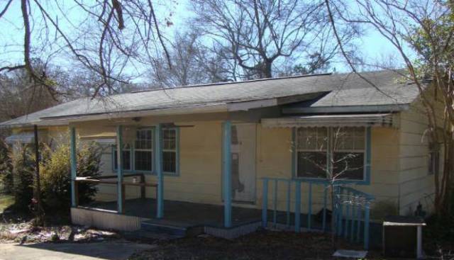 523 Lee Rd, Smiths, AL 36877 