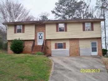 6326 Perry St, Anniston, AL 36206 