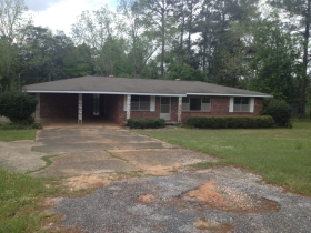 697 County Road 6, Black, AL 36314 