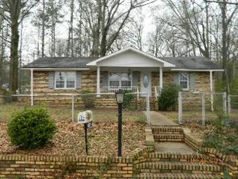 1104 Constantine Ave, Anniston, AL 36201 