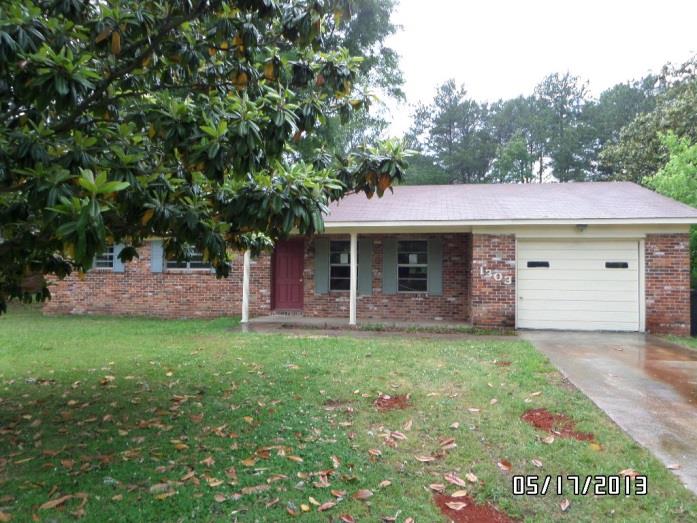 1303 Kathy Lane SW, Decatur, AL 35601 