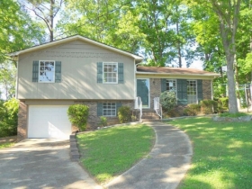 648 Cort Circle NE, Birmingham, AL 35215 