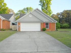 1701 Lake Park Cir, Center Point, AL 35215 