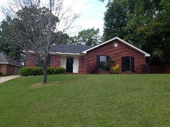 106 Valley Creek Dr, Prattville, AL 36066 