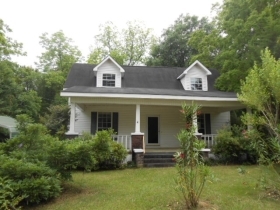 303 W Morris St, Samson, AL 36477 