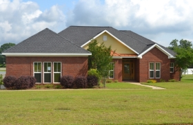 135 Stokely Ct, Atmore, AL 36502 