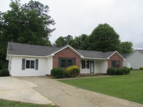 4916 31st Ave, Valley, AL 36854 