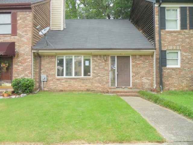 752 Eastern Manor Ln, Birmingham, AL 35215 