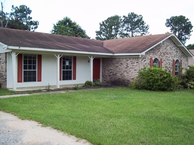 8359 Cottage Hill Rd, Mobile, AL 36695 