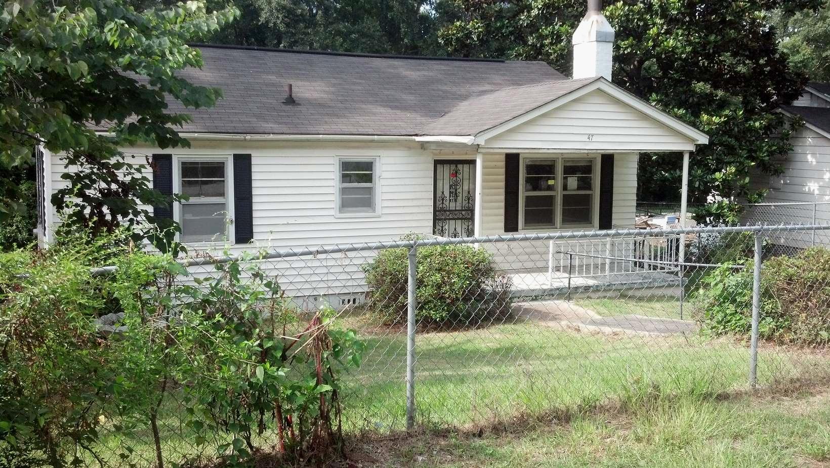 47 Lakeside Drive, Childersburg, AL 35044 