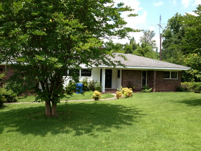 239 Hampton Rd NW, Hartselle, AL 35640 