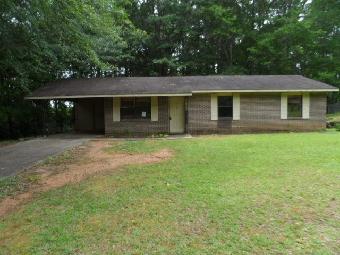 970 12th Ave, Alexander City, AL 35010 