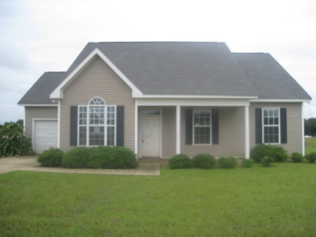 184 Peach Dr, Headland, AL 36345 