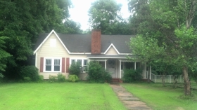 1836 Stonehenge Dr, Birmingham, AL 35215 