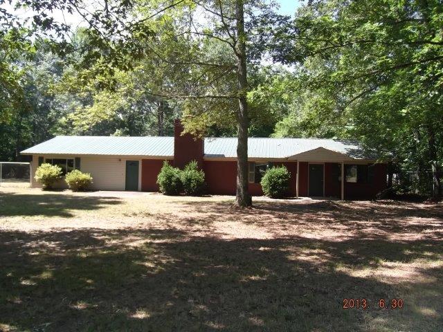160 Lakefront Dr, Leesburg, AL 35983 
