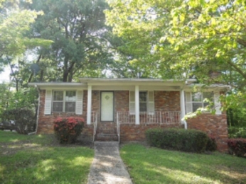 5504 Crestview Dr, Adamsville, AL 35005 